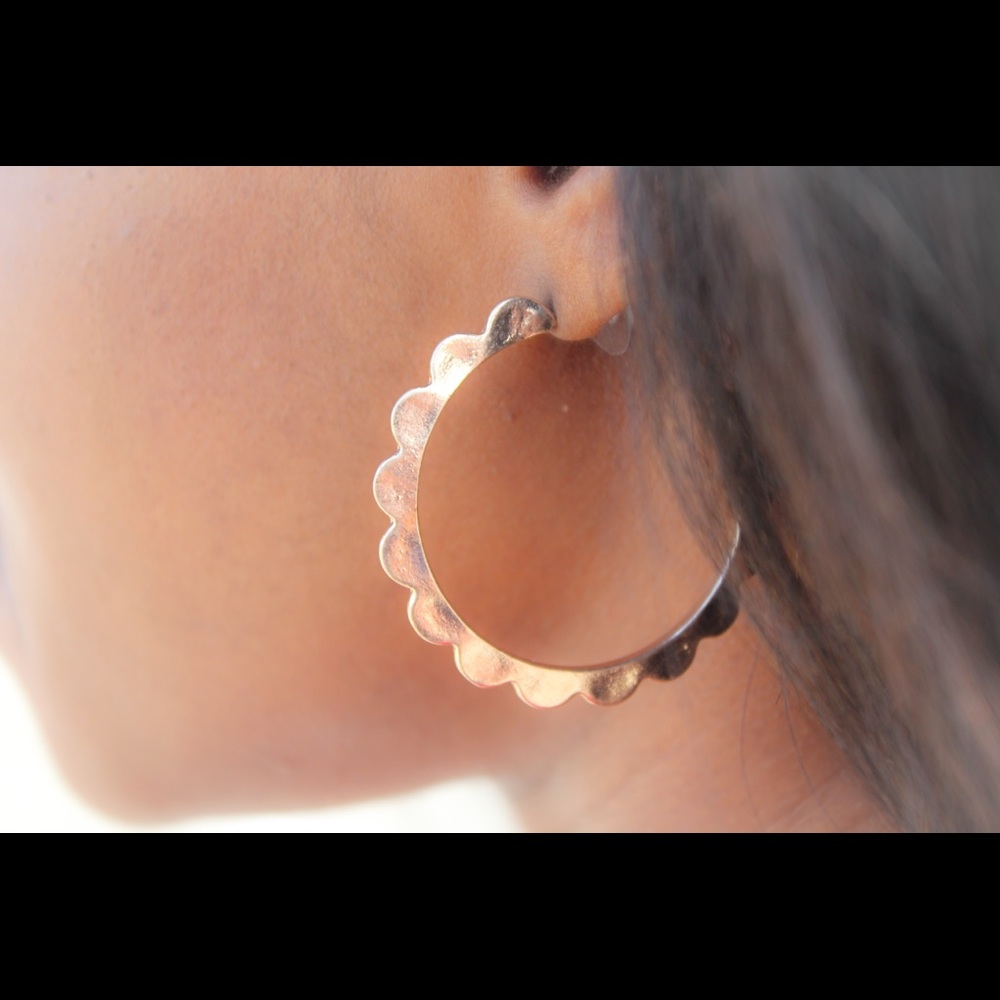 Let's Toast: Scalloped Hoop Earrings - Gold
